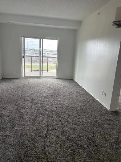 2 Bedroom Condo with full access to gym and pool Image# 1