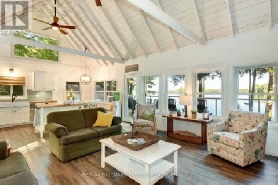~~Beautiful Retreat in the heart of Kawartha Lakes~~ Image# 4
