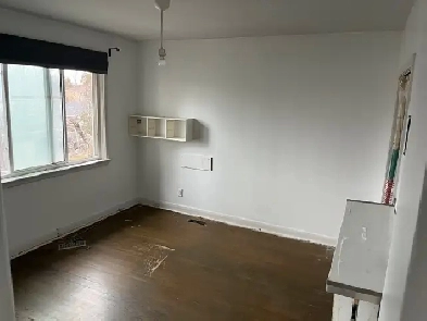 Room for Rent in Cozy Richmond Hill Home – Available Immediat Image# 1