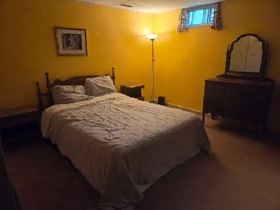 Cozy, pet friendly XL bdrm plus kitchenette and sitting area Image# 1