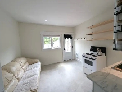25-065 Lovely studio apartment in Waverley - utilities included Image# 7