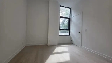 Short-and-term rooms for rent in Bayview Village, North York Image# 6