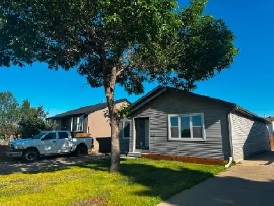 $1800 3 bedroom 1 bathroom house located in Thickwood Image# 7