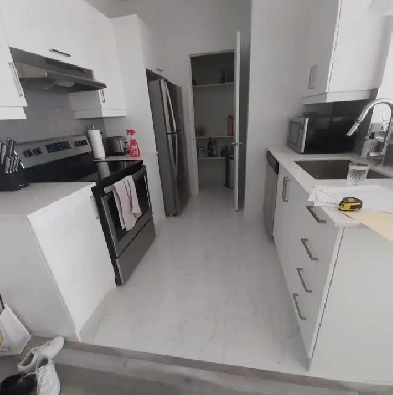 condo 3 1/2 for rent Image# 9