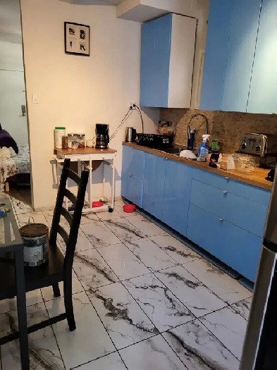 Downtown townhouse with two units and $72,000 in income Image# 2