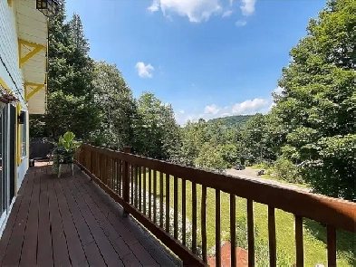 Vue imprenable, 4½ lumineux et tout confort à louer – St-Sauveur Image# 5