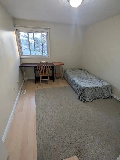 Heron Gate Mall, all inclusive. easy to downtown & school. ASAP Image# 1