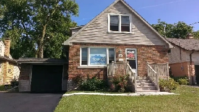 SEPT 1ST AVAILABLE-2 STUDENT ROOMS-213 DICK ST, WATERLOO Image# 1