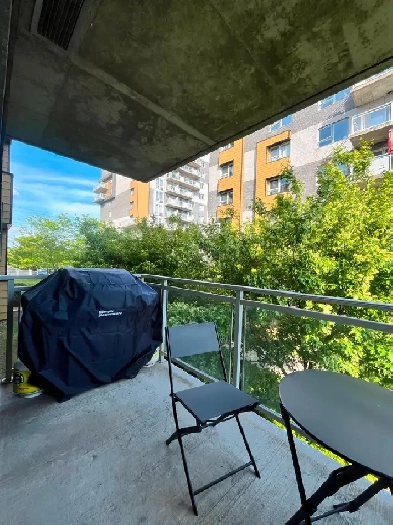 ✨ CLÉS EN MAIN! 4½ Tout Inclus   Meublé | Laval Métro | Piscine Image# 10