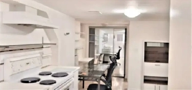 Bachelor Apt – West – End – Aug1 Image# 4