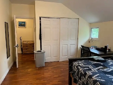 FURNISHED SUITES in ALL FEMALES 3 bedroom, 2 Image# 8