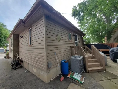 379 Mornington Image# 1