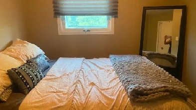 Furnished room for rent in South St. Vital Image# 4