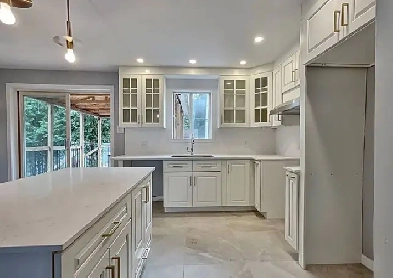 MAISON RÉNOVÉE, 3 CH, 2 SDB, PISCINE, LAVAL Image# 5