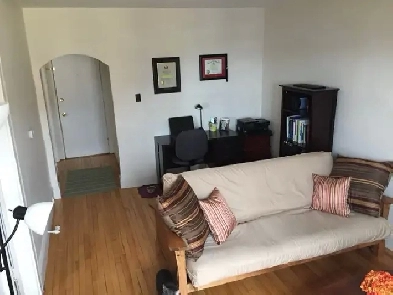 275 John Street – Cozy 1-Bedroom Apartment (Heat Included!) Image# 1