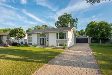 PINAWA HOME FOR SALE Image# 1