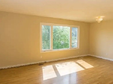 Pennbrooke main floor reno 2 bedroom,doub garage $1720/m 60%ut Image# 2