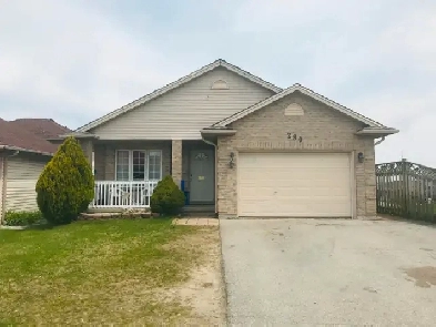 ROOM RENTAL - LARGE MASTER BEDROOM - JUST MINUTES FROM FANSHAWE Image# 5