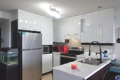 Fully Furnished Laval Condo – Just Bring Your Suitcase! Image# 12