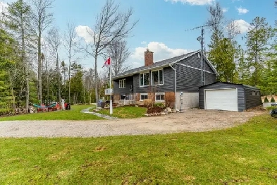 Sauble Beach Raised Bungalow steps to Lake Huron private lot Image# 8