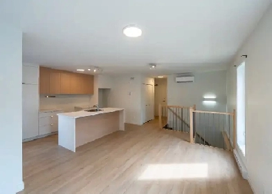 Grand logement 4 1/2 sur deux étages à louer à Limoilou Image# 11