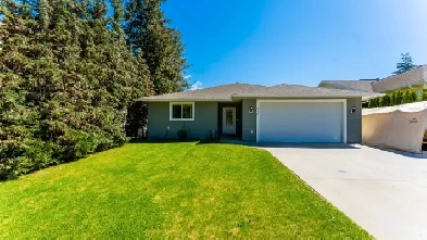 810 11 St SE, Salmon Arm, BC Image# 1