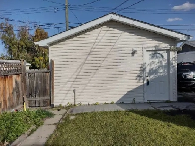 GARAGE FOR RENT on Centre Street (Storage Only) - $340/month Image# 1