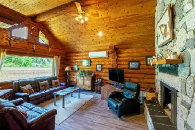 3828 Squilax-Anglemont Rd, Scotch Creek, BC Image# 1