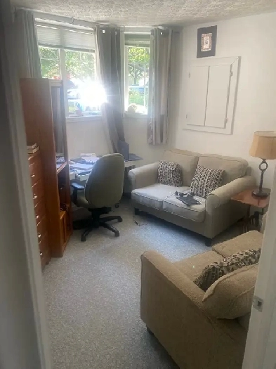 one private room for rent with special access Image# 1