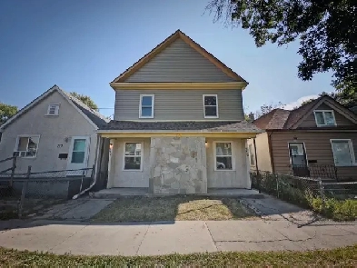 MEGAHOMES NEW LISTING - 714 PRITCHARD AVENUE Image# 8