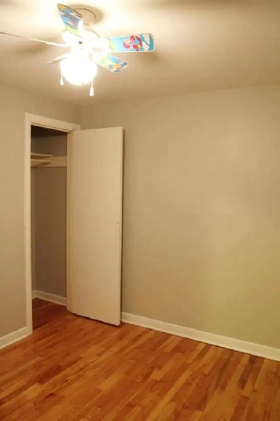Room to Rent Near La Cite Image# 1