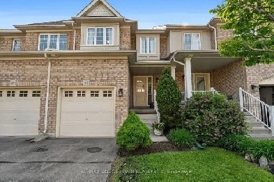 Comfortable and Stylish 3 Bedroom Condo Town with Fin Bsmt! Image# 10