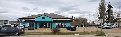 RETAIL FOR LEASE at PRIME LOCATION GATEWAY BLVD Image# 1