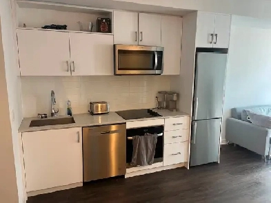 1 Bedroom Plus Den For Rent.  70 Princess Street, Toronto. $2150 Image# 1