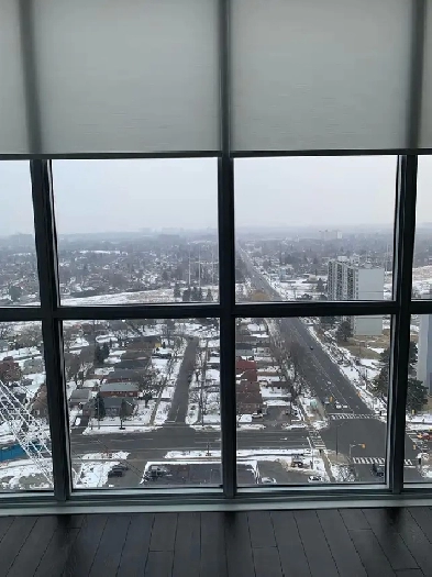 2 bedroom/ 2 bathroom plus den in Scarborough for rent. Image# 4