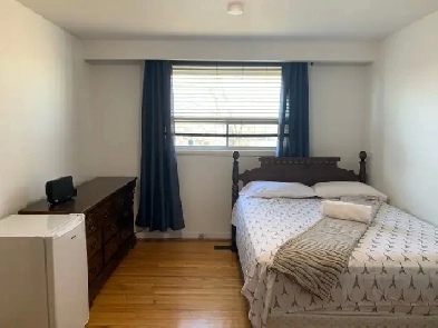 MASTER ROOM FOR RENT 6 MIN TO YYZ: MARTINGROVE & EGLINTON! Image# 1