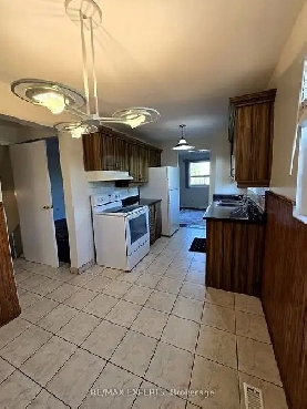 4 Bedroom House For Lease Near Kennedy rd N & Sandlewood Pkwy E Image# 1