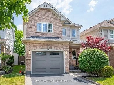 Beautifully Maintained 3 Bed 4 Bath Home in Whitby for Sale! Image# 8