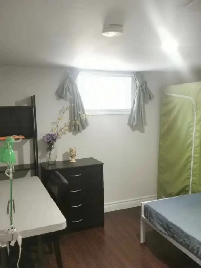 one room/suite close to UTSC Image# 5