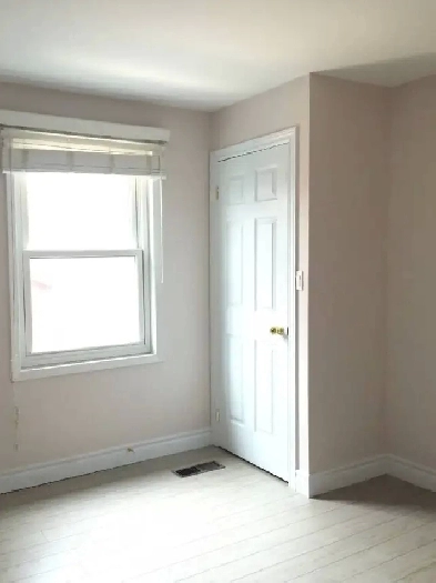 Beautiful Room - Long Branch, Lakeshore, Humber College Image# 1