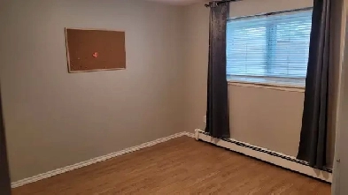 SHORT WALK TO CONESTOGA COLLEGE -STUDENT ROOMS FOR RENT Image# 1