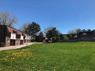 Main Floor Large Bedroom @Don Mills/Sheppard Image# 2
