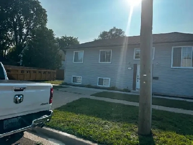 4-BED, 2.5-BATH HOUSE FOR LONG OR SHORT TERM RENTAL $2400 Image# 1