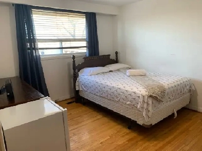 MASTER ROOM FOR RENT NEAR YYZ: MARTINGROVE & EGLINTON Image# 1