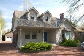 Port Credit Basement for Rent - 1000 sqft 1 Bedroom   Den Image# 1