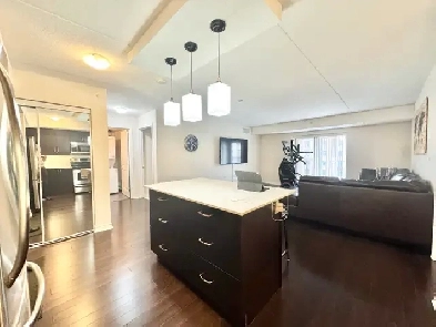 Stunning 2 Bedroom Condo with Modern Amenities Image# 1