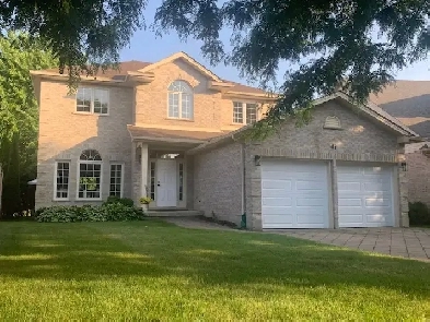 $849,900 Greyrock Cres london ont Image# 1