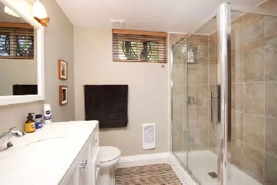 Female Student Housing - Shared Furnished Room Available Image# 1