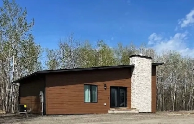 YOUR NEW HOME, JUST A SHORT WALK TO THE LAKE Image# 7