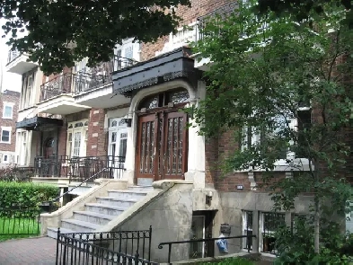 Plateau 4 ½ avec cour près du métro laurier Image# 10